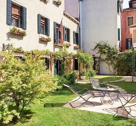 Casa Rezzonico Bed and Breakfast Venedig Exteriör bild