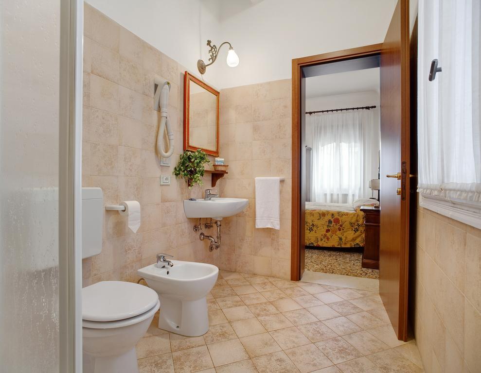 Casa Rezzonico Bed and Breakfast Venedig Exteriör bild